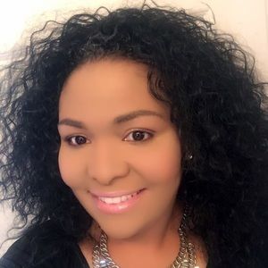 Meet your Posher, Loretta